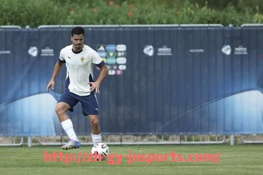 JN江南体育-英超最新帮派球队关系揭秘